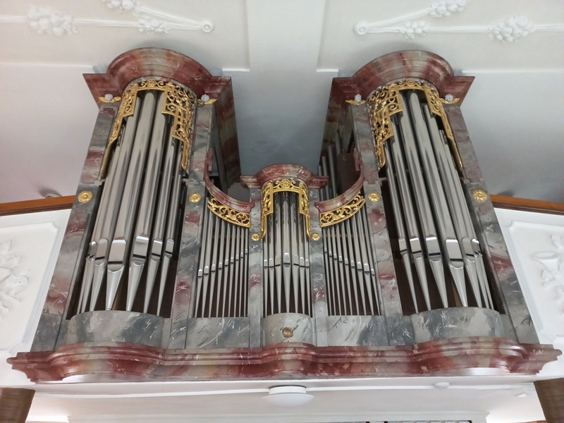 Bestand:Herdwangen-parish church St. Petrus und Paulus-organ-01ASD.jpg