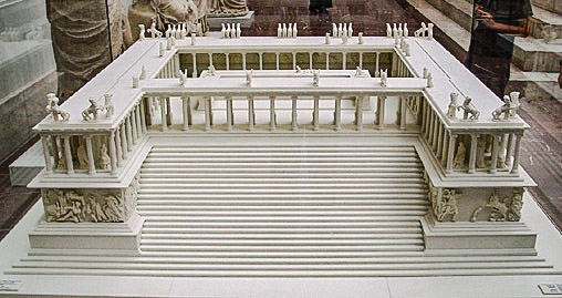 Bestand:AltarPergamo.jpg