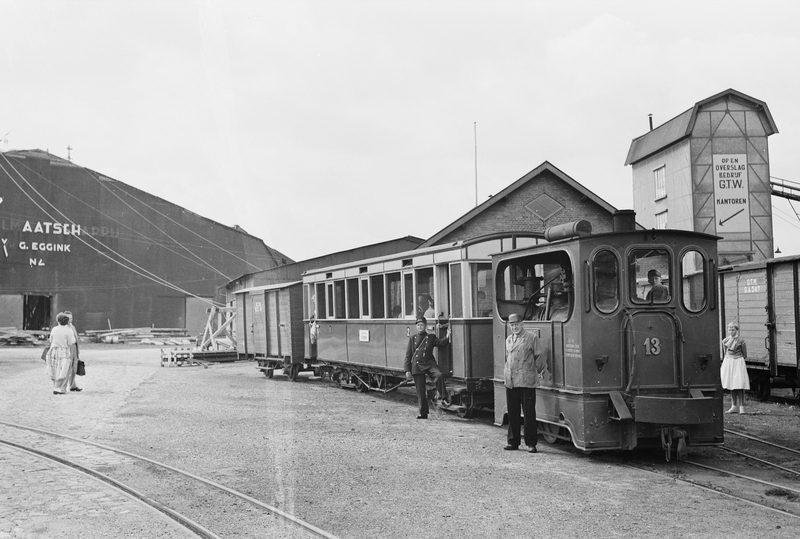 Bestand:Stoomtram Doetinchem-Doesburg 1957.jpg