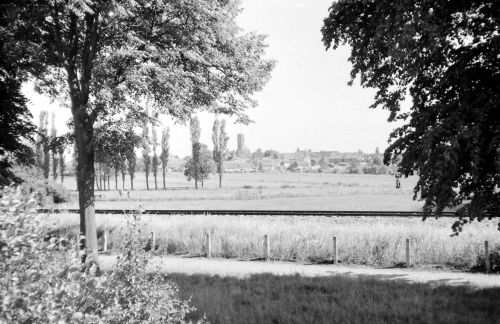 De nog niet volgebouwde havenpolder (foto: Leo van Strien)