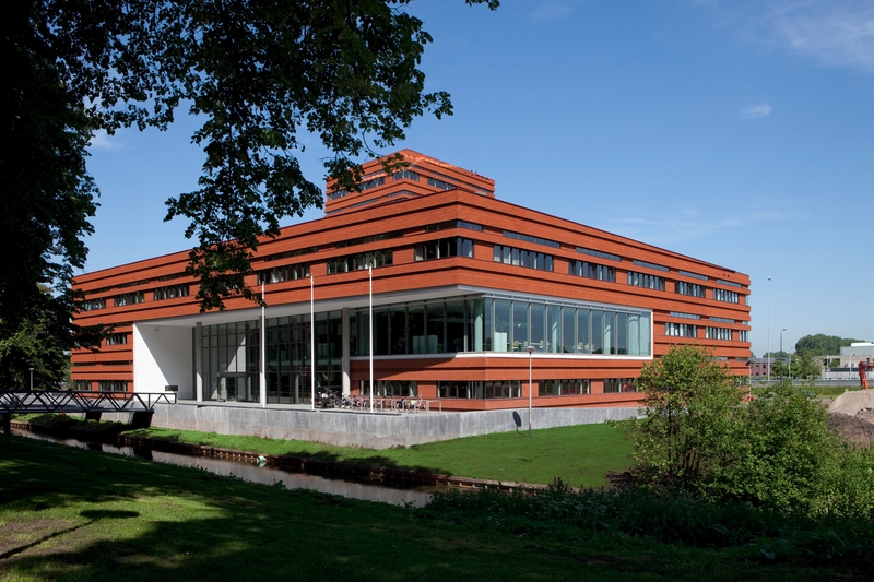 Bestand:Stadhuis Waalwijk.jpg