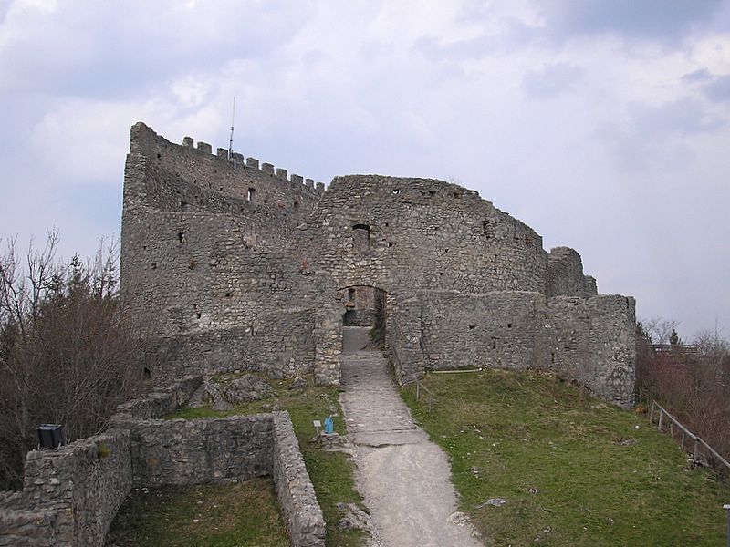 Bestand:Burg Eisenberg 2.jpg
