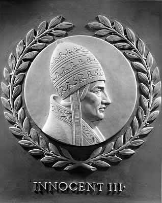 Bestand:Innocent III bas-relief in the U.S. House of Representatives chamber.jpg