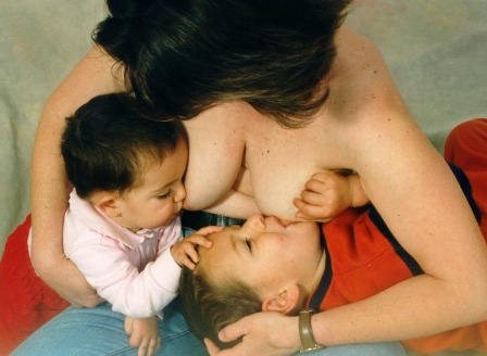 Bestand:Lactancia en tandem 1.jpg