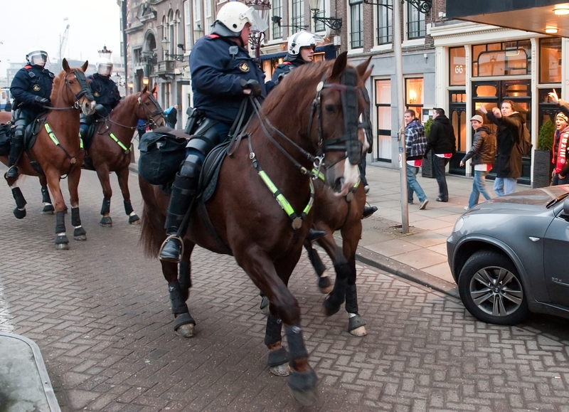 Bestand:Flickr - NewsPhoto! - ME Charges P.H. Kade.jpg