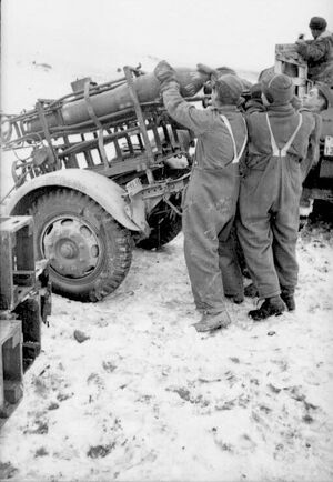 Bundesarchiv Bild 101I-278-0888-25, Russland, Nebelwerfer.jpg