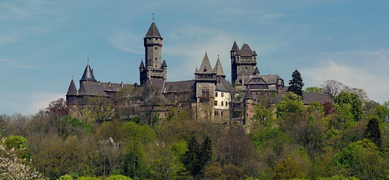 Bestand:Schloss Braunfels.jpg