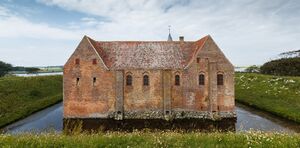 Spøttrup Castle Eastern Facade 2015-07-12.jpg