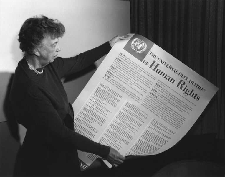 Bestand:Eleanor Roosevelt UDHR.jpg