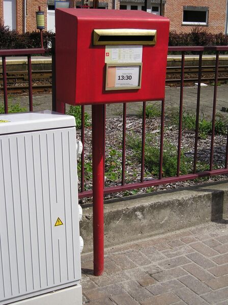 Bestand:Postbus-Lebbeke.jpg