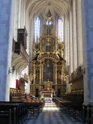 Church of St. Catherine in Kraków, altar.jpg