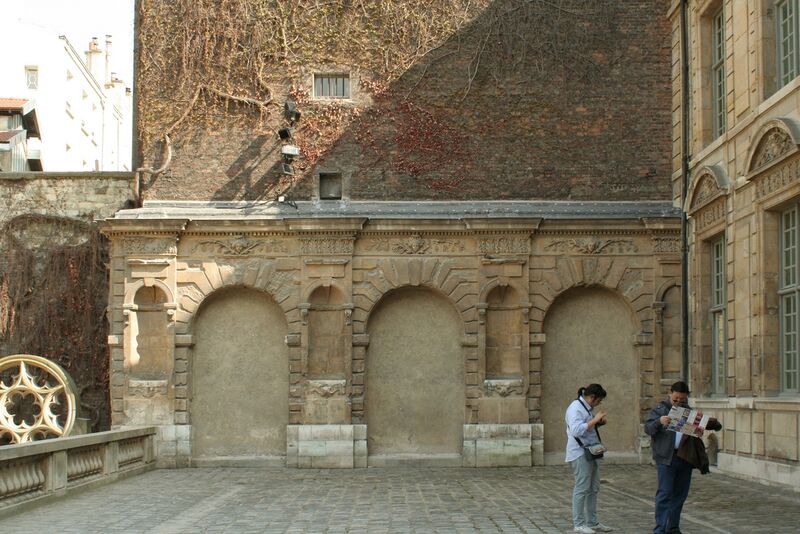 Bestand:Hôtel de Sully, Paris, renard.jpg