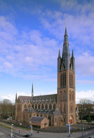 Vituskerk hilversum.jpg