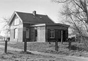 Halte Raamsdonkveer wachterswoning (1978) Bron: Langstraatspoorlijn.nl Jan van Velthoven