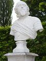 Buste van de prins in de tuin van paleis Sanssouci te Potsdam
