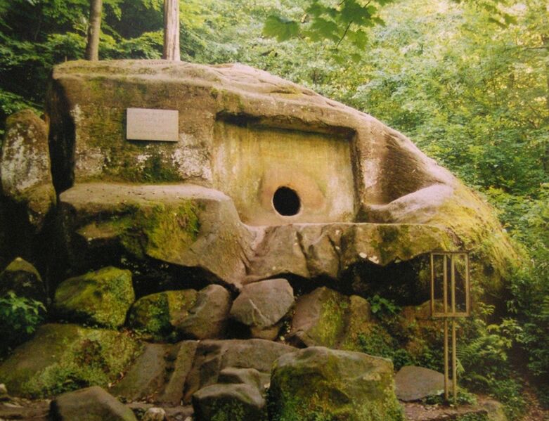 Bestand:SochiDolmen1.jpg
