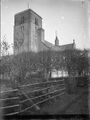 Lambertuskerk: Gemeente Toren en Nederlands Hervormde Kerk vanuit het zuid-westen - BotMultichillT - Datum: November 1907 - RCE - 20184220