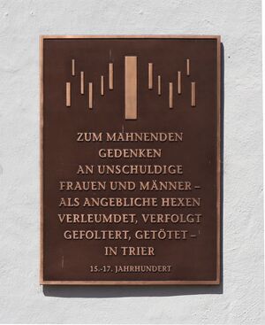 Trier Gedenktafel Hexenverbrennung.jpg