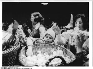 Bundesarchiv Bild 183-N1229-0006, Neujahrsfest.jpg