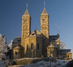 Flankerende apsidiolen, Basiliek van Sint Odiliënberg