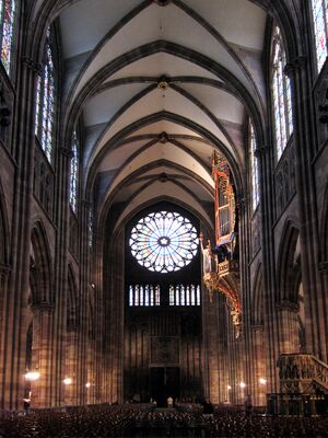 Strasbourg cath nef.jpg