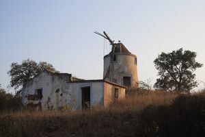 Portugese windmill4.jpg