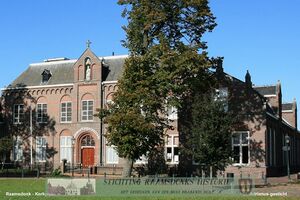 In 1906, onder pastoor Frenken, werd begonnen met de bouw van het St. Adrianusgesticht en de aangrenzende school voor meisjes. Het geheel was gereed op 31 augustus 1907 en op 11 september van het zelfde jaar deden 7 Zusters van Liefde uit Schijndel hun intrede in het gebouw.
