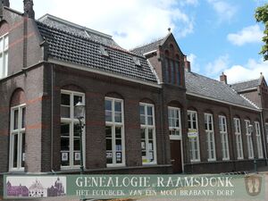 Bibliotheek P1070325.jpg