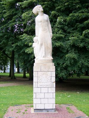 Oosterhout - Oorlogsmonument (1955) van Jacques van Poppel - 1.jpg