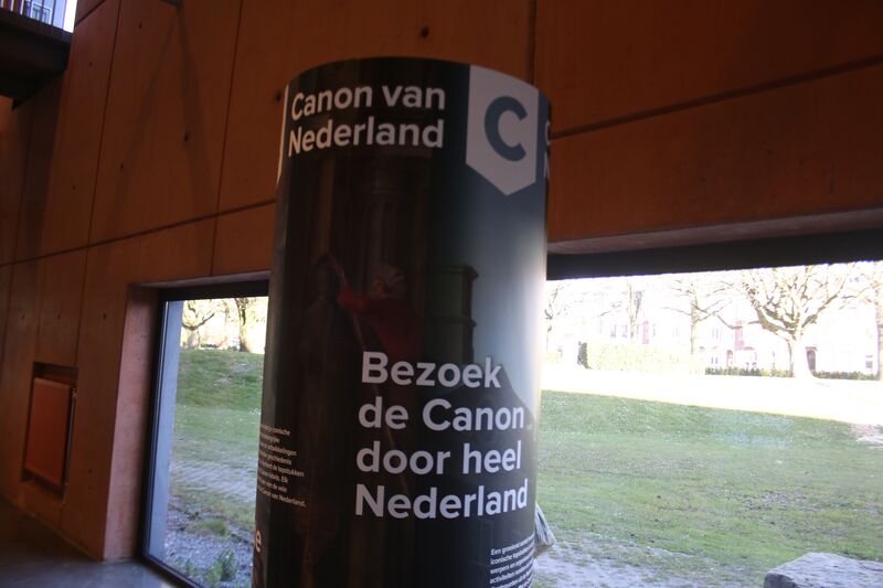 Bestand:Limburgs Museum 44.jpg