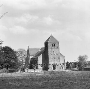 Lambertuskerk raamsdonk exterieur overzicht westgevel-20000847.jpg