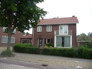 Raamsdonksveer Julianalaan 111 Woonhuis 21062022.jpg