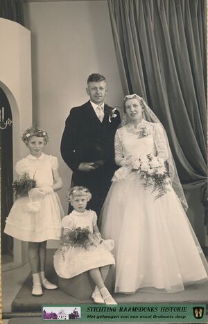 Bertus Oome & Jo Vissers trouwfoto 6 mei 1958 te Raamsdonk