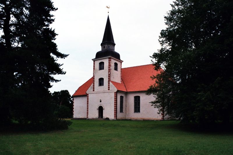 Bestand:Kirche Pernigel.jpg