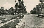 station Geertruidenberg - stationsgebouw (1954) - Hoog middendeel (met gekanteelde borstwering) en twee lage vleugels Bron: https://langstraatspoorlijn.nl Langstraatspoorlijn.nl] Jan van Velthoven