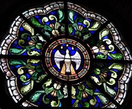 Rondleiding door de Sint Bavo-kerk te Raamsdonk nr. 02 Duif: teken van de geest (in de vroegere doopkapel)