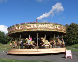Carrousel die stoom afblaast
