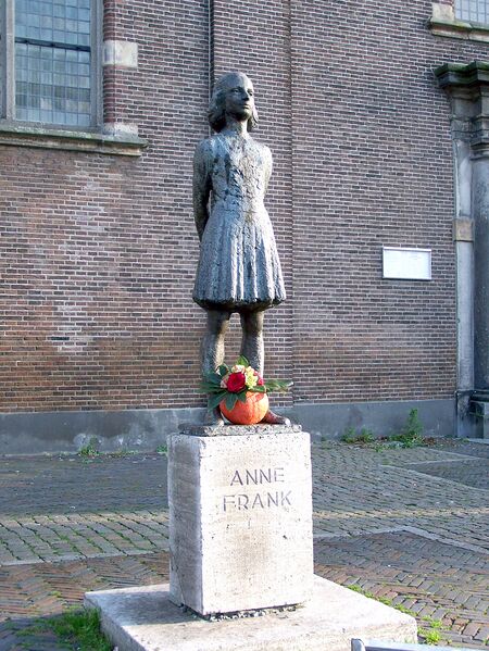 Bestand:AnneFrank dHont.jpg
