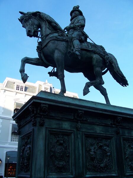 Bestand:Statue of Willem van Oranje.JPG