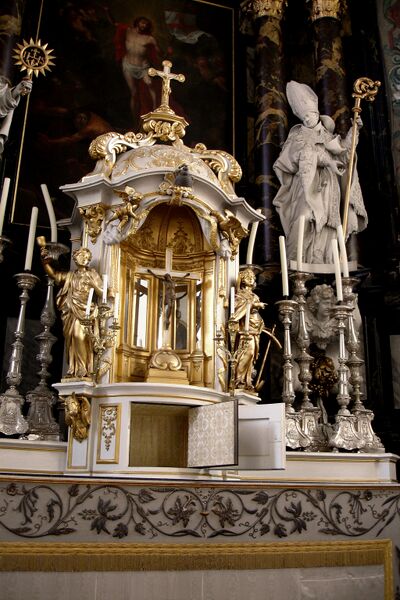 Bestand:Tabernakel collegekapel.jpg