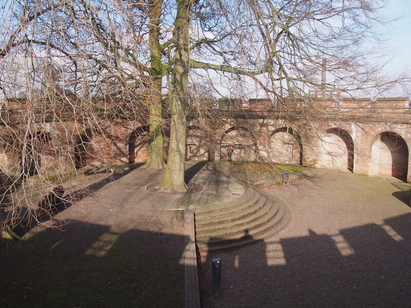 Bestand:Leiden Fort 6960.jpg