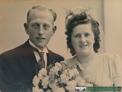 Kees Oome & Leentje de Ruijter trouwfoto 20 juli 1948 te Waspik