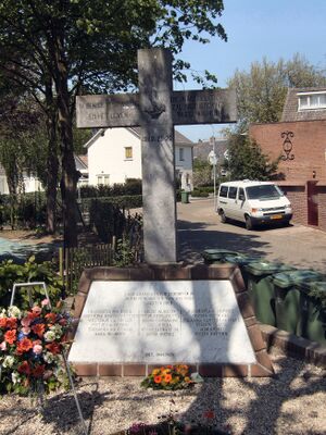 Oorlogsmonument Engelen 2008-05-05.jpg