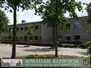 Basisschool Hoge Waai P1070328.jpg