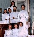 Grigori Rasputin met de Romanov familie in 1908