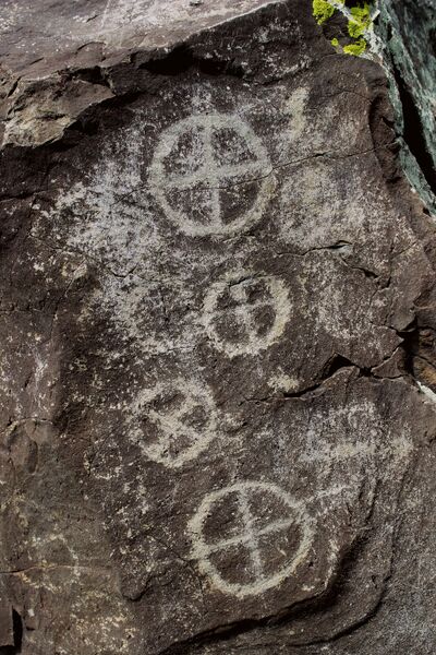 Bestand:Petroglyphs on Mount Baga-Zarya 09.jpg