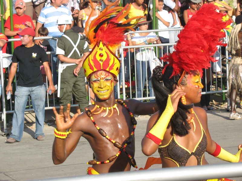 Bestand:Bailarines del Carnaval de Barranquilla.jpg
