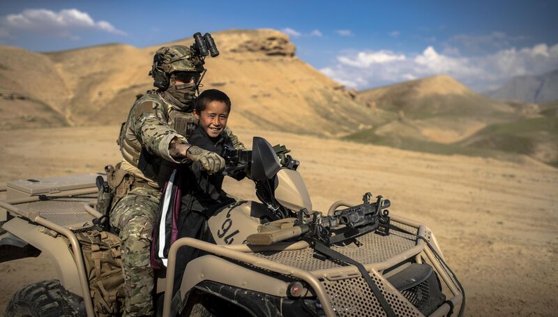Bestand:Suzuki KingQuad Korps Commandotroepen Afghanistan.jpg