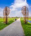 EXPEDITIE ZUIDERWATERLINIE Raamsdonk en Waspik Expeditie Zuiderwaterlinie is een ontdekkingstocht langs natuur, historie en cultuur in de oudste, langste en meest gebruikte waterlinie van Nederland. Hoewel de Zuiderwaterlinie al lang geleden haar militaire functie heeft verloren, is zij nog altijd in het landschap aanwezig. Drimmelen, Oosterhout en Waalwijk maken samen met de vestingsteden Breda en Geertruidenberg deel uit van de stelling Breda-Geertruidenberg. Het buitengebied tussen Raamsdonk en Waspik biedt een afwisseling van natuur en erfgoed met als hoogtepunten het Kerkplein in Raamsdonk, natuurpark De Veste en het Halve Zolenpad.