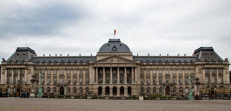Het Koninklijk Paleis van Brussel werd begonnen door Willem I
